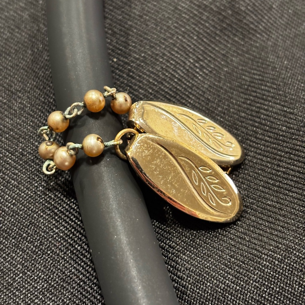 Vintage Gold Tone Faux Pearl Chain Sweater Guard Cardigan Clip